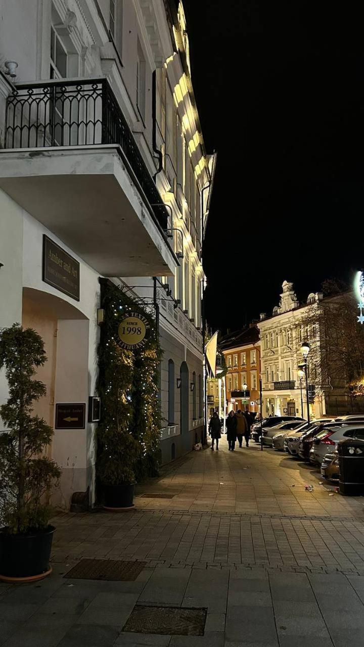 Vilnius Town Square Apartments Self Check-In 24H By H&H Extérieur photo