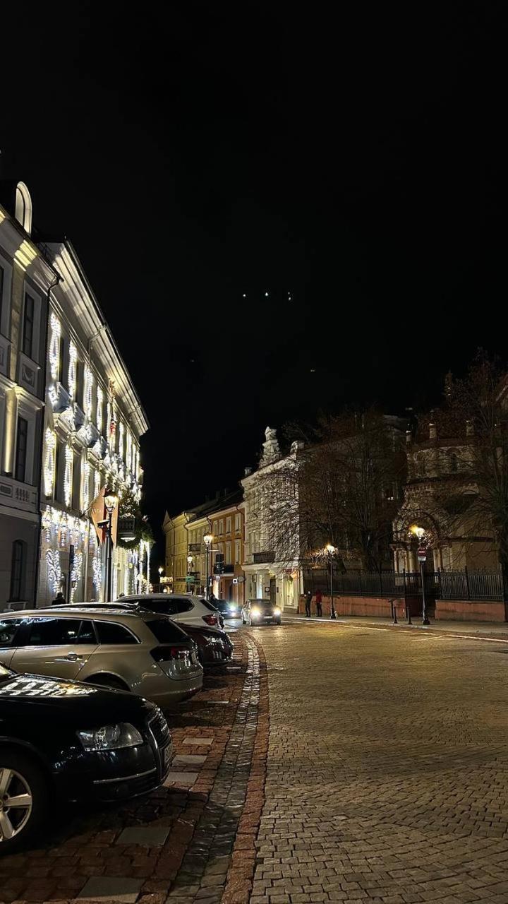 Vilnius Town Square Apartments Self Check-In 24H By H&H Extérieur photo